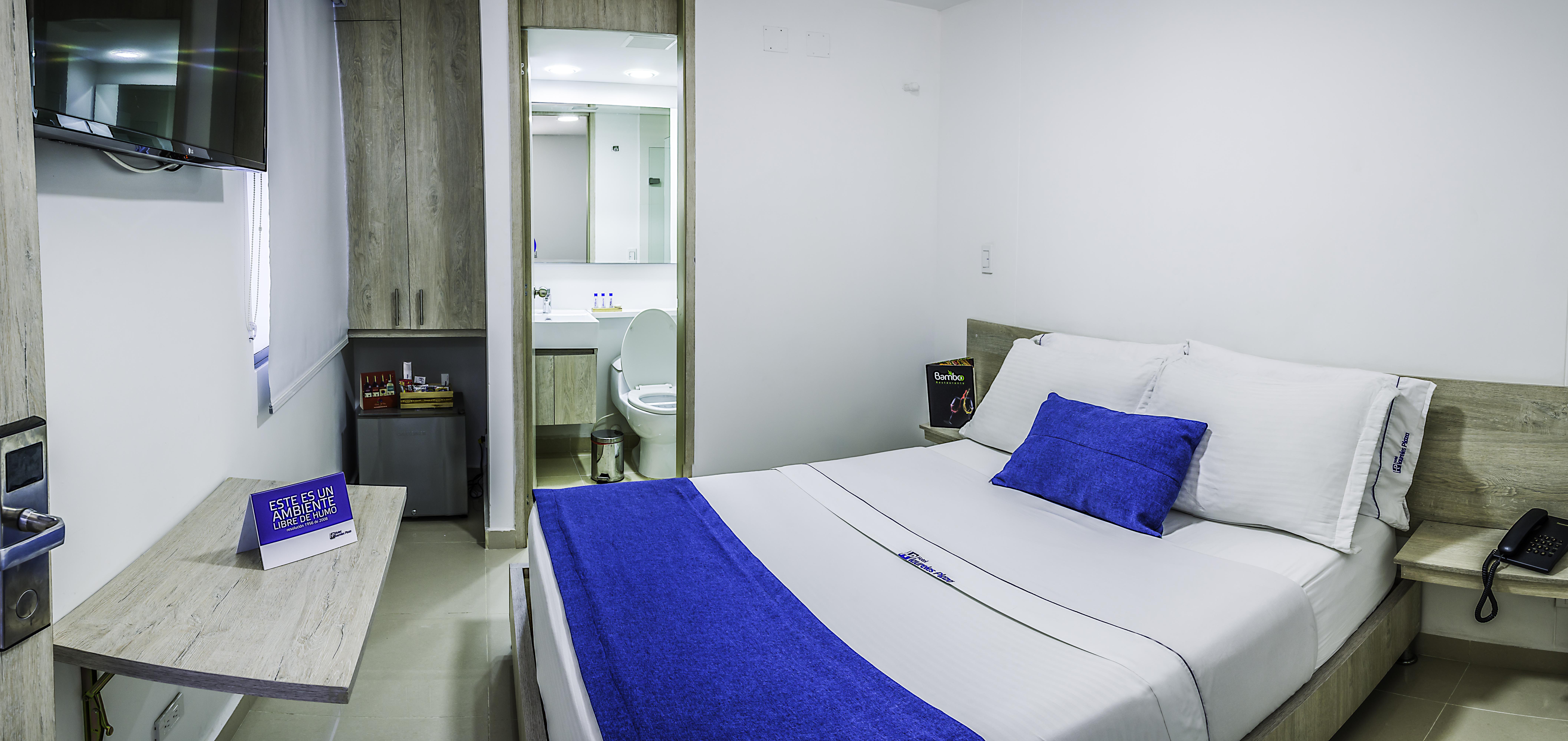 מדיין Hotel Laureles Plaza מראה חיצוני תמונה