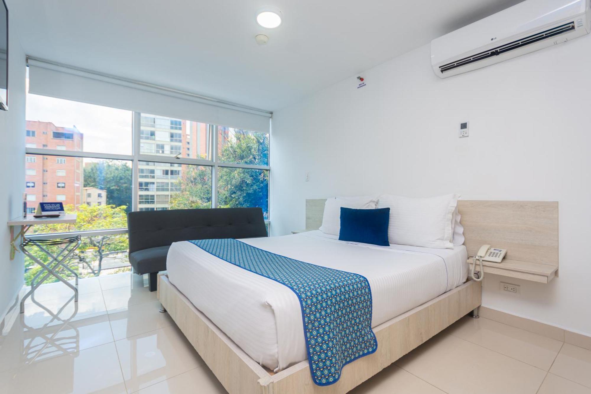 מדיין Hotel Laureles Plaza מראה חיצוני תמונה