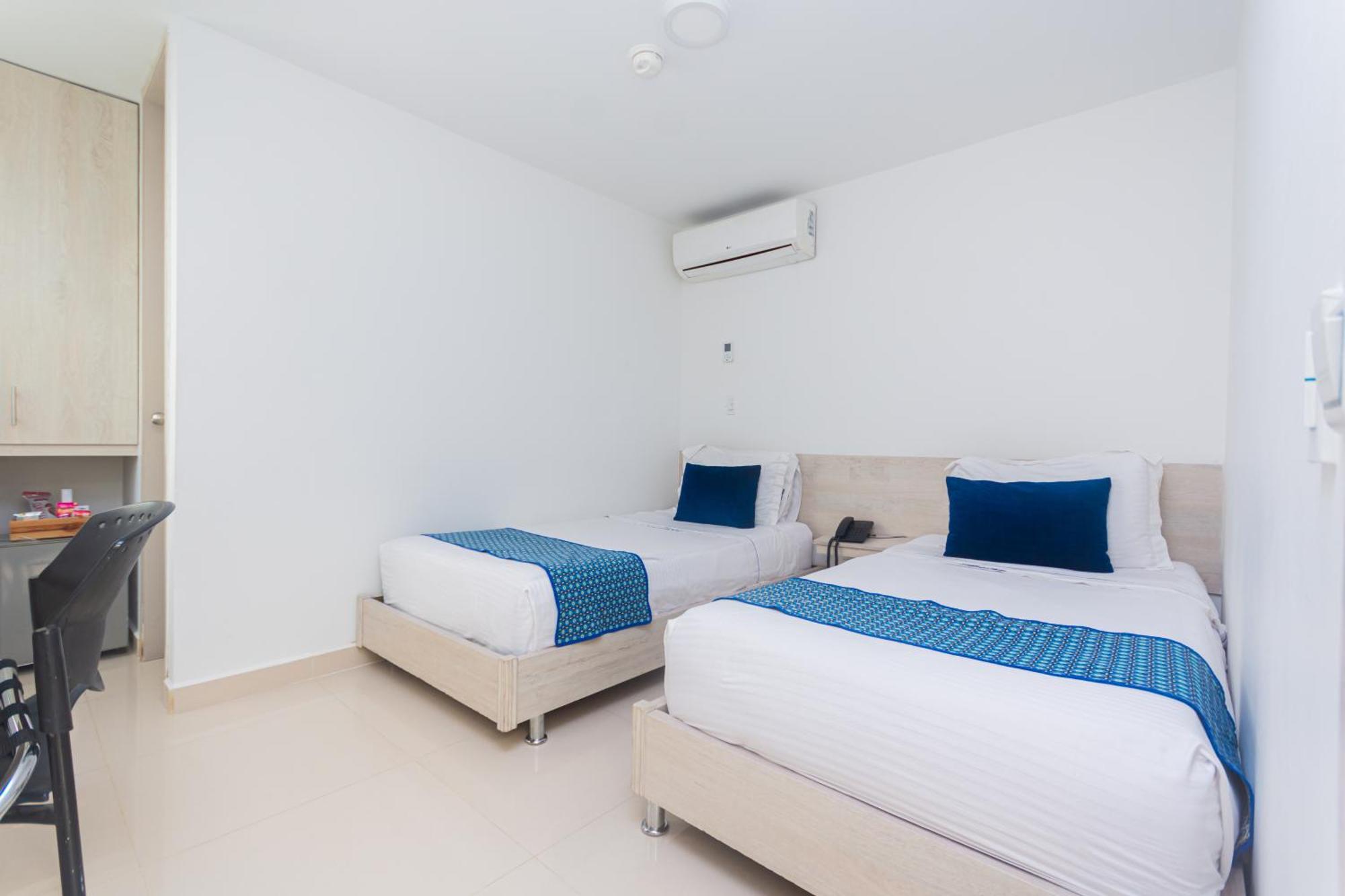 מדיין Hotel Laureles Plaza מראה חיצוני תמונה