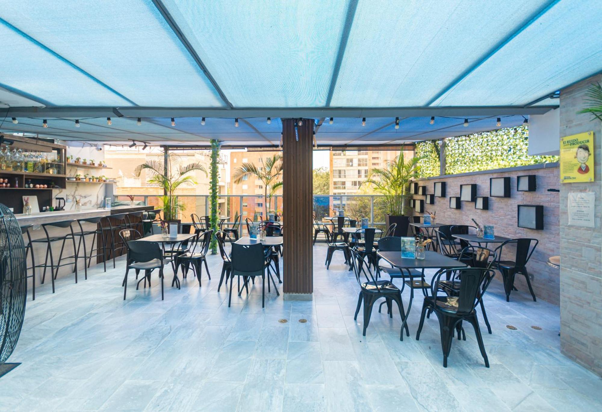 מדיין Hotel Laureles Plaza מראה חיצוני תמונה