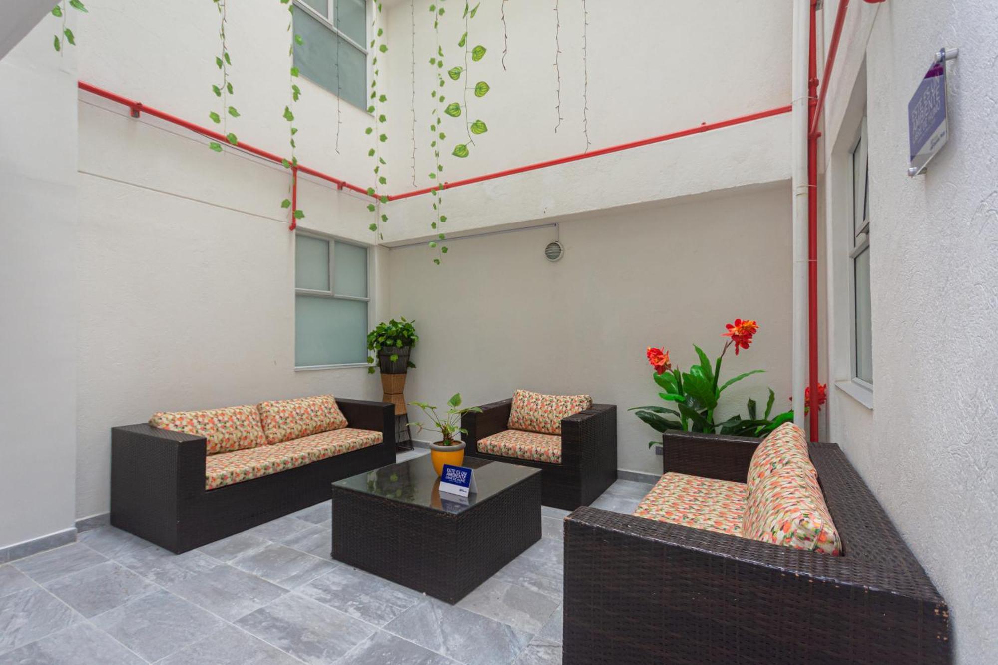 מדיין Hotel Laureles Plaza מראה חיצוני תמונה
